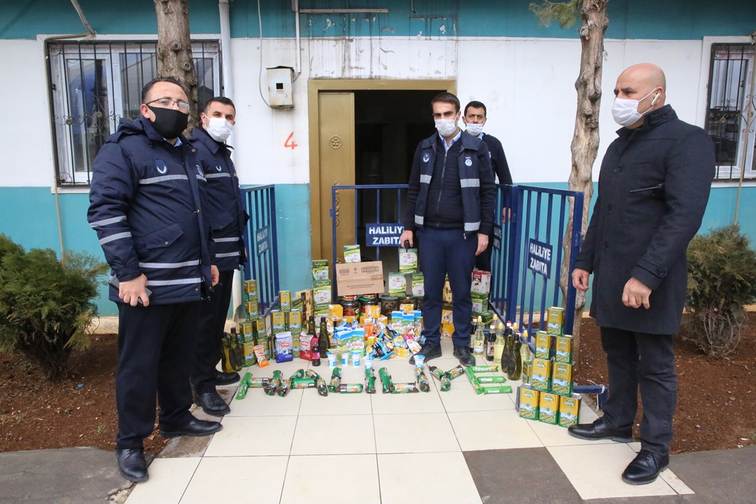 Haliliye Belediyesi, bir iş yerinde son kullanma tarihi geçmiş 422 gıda ürünü ele geçirildi