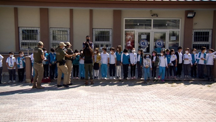 Haydi Polisleri Çocuklarla Buluştu, Hayvan Hakları Anlatıldı