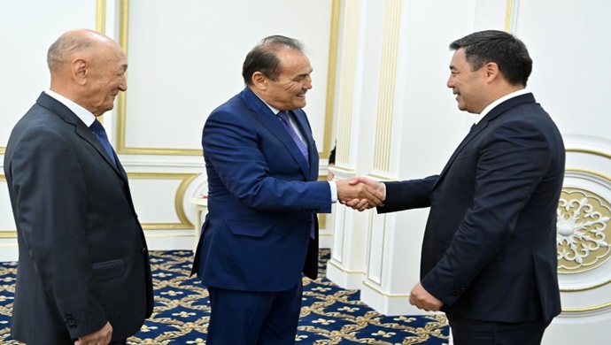 Президент Садыр Жапаров встретился со старейшинами Организации тюркских государств