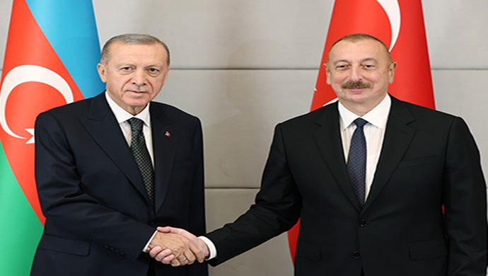 Cumhurbaşkanı Erdoğan, Azerbaycan Cumhurbaşkanı Aliyev ile bir araya geldi