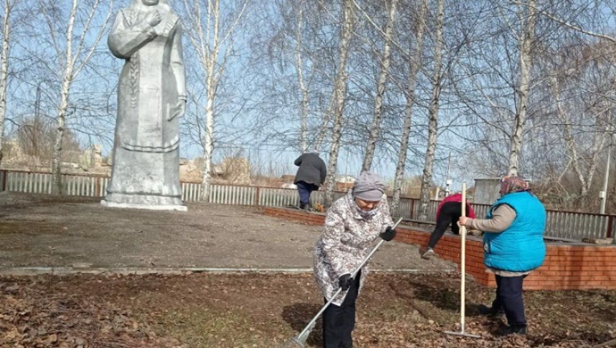 Sokakların, kamusal alanların ve anıtların temizlenmesi: Birleşik Rusya bölgelerde temizlik günleri düzenliyor